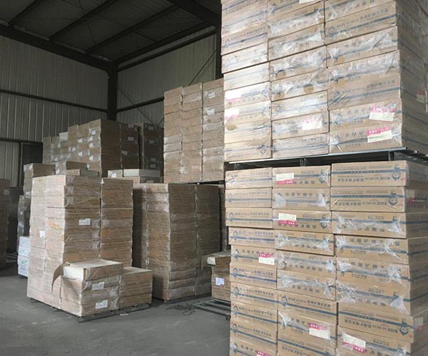 礦棉板堆場(chǎng)