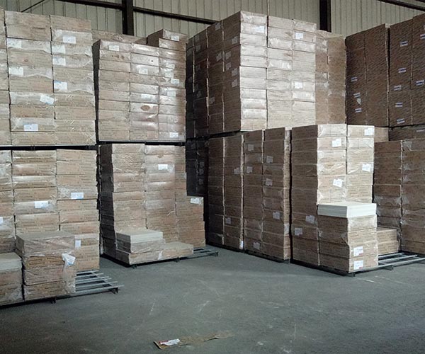 礦棉板堆場(chǎng)